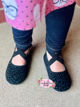 Load image into Gallery viewer, Black Leopard Ballerina Shoes