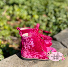 Load image into Gallery viewer, Pink velvet shoes from the side