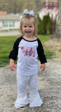 Load image into Gallery viewer, Little Bear and Bean Icing Top