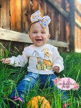 Load image into Gallery viewer, Gnome Lace Sleeve Pumpkin Shirt