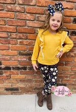 Load image into Gallery viewer, Mustard and Black Daisy Set