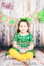 Load image into Gallery viewer, Festive and Lucky Lattice Legging Set