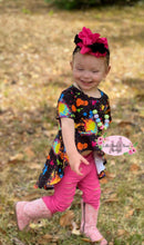 Load image into Gallery viewer, Kyra's Art High-Low Tunic With Distressed Leggings