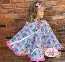 Load image into Gallery viewer, Spring Pig Ruffle Poncho