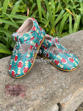 Load image into Gallery viewer, Gr!nch t-Straps