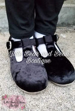 Load image into Gallery viewer, Black Velvet T Strap Shoes