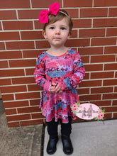Load image into Gallery viewer, Heart Paint Peplum Top