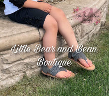 Load image into Gallery viewer, Mommy and Me Leopard Print Sandals
