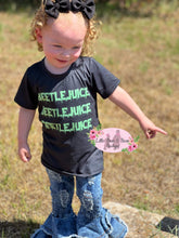 Load image into Gallery viewer, Mommy & Me Creepy Bug Juice Top- Kids