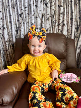 Load image into Gallery viewer, Mustard top Set Sunflower belles