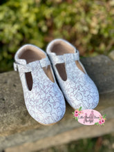 Load image into Gallery viewer, Bunny T Strap Shoes