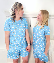 Load image into Gallery viewer, Mommy &amp; Me PJ’s Daisy and Galaxy
