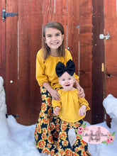 Load image into Gallery viewer, Mustard top Set Sunflower belles