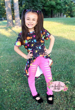 Load image into Gallery viewer, Kyra's Art High-Low Tunic With Distressed Leggings