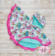 Load image into Gallery viewer, Spring Pig Ruffle Poncho
