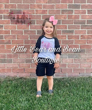 Load image into Gallery viewer, Little Bear and Bean Icing Top