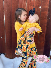 Load image into Gallery viewer, Mustard top Set Sunflower belles
