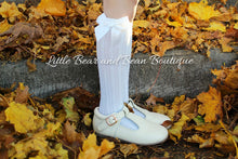 Load image into Gallery viewer, Ribbed Knee High Bow Socks