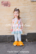 Load image into Gallery viewer, Chickens, Bunnies and Flowers Swing Top Set