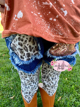 Load image into Gallery viewer, Animal Print Pumpkin 3 Piece Denim Short Set