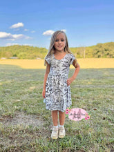 Load image into Gallery viewer, Black And White School Dress
