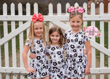 Load image into Gallery viewer, Black and White Floral Skort Set
