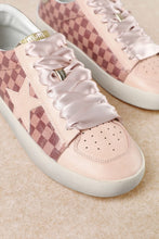 Load image into Gallery viewer, Alex Star Checkered Sneakers
