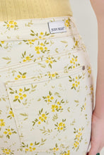 Load image into Gallery viewer, Judy Blue  Plus Size Skinny Floral Print
