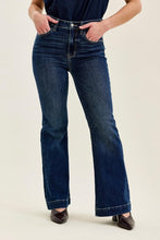 Load image into Gallery viewer, Judy Blue HW Petite Trouser Flare
