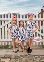 Load image into Gallery viewer, Black and White Floral Skort Set

