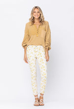 Load image into Gallery viewer, Judy Blue  MR Skinny Floral Print
