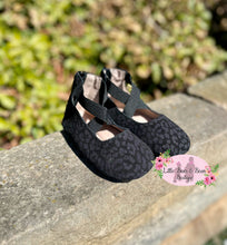 Load image into Gallery viewer, Ladies Black Leopard Ballerina Shoes
