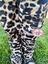 Load image into Gallery viewer, Pink Pumpkin Leopard Distressed Leggings Set
