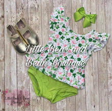 Load image into Gallery viewer, Floral Clover Bummie Set
