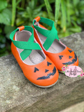 Load image into Gallery viewer, Jack O&#39;Lantern ballerina shoes
