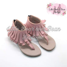 Load image into Gallery viewer, Pink fringe sandals girls&#39;
