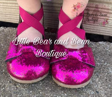 Load image into Gallery viewer, A girl wearing glitter ballet flats with bow

