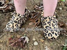 Load image into Gallery viewer, Leopard Fringe Mocs

